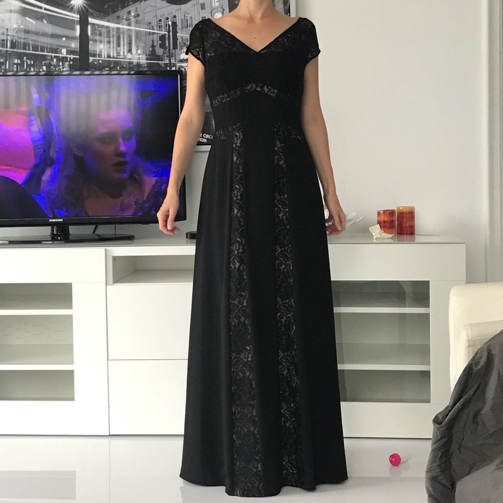 Calvin Klein size 2 Black dress maxi lace details